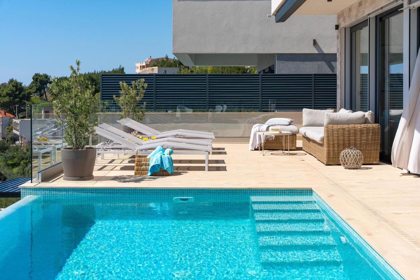 New! Ocean View Villa Есенице Экстерьер фото